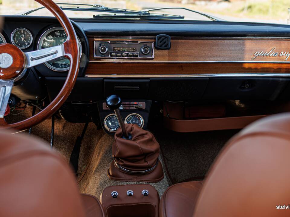 Bild 33/43 von Alfa Romeo Giulia Super 1.6 (1973)