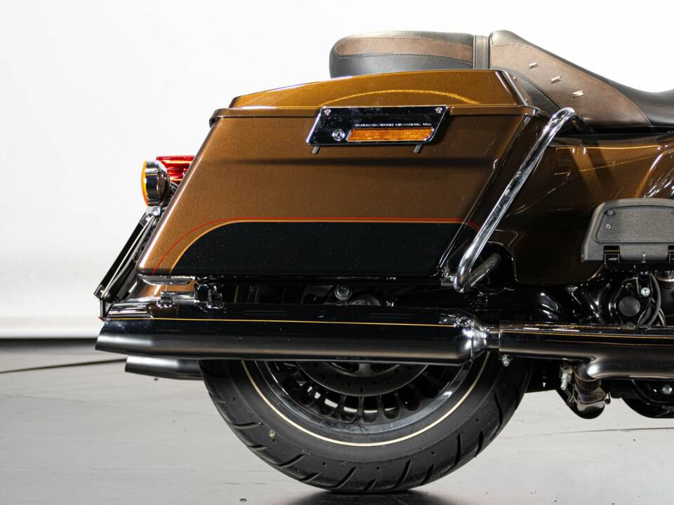 Bild 14/50 von Harley-Davidson DUMMY (2013)