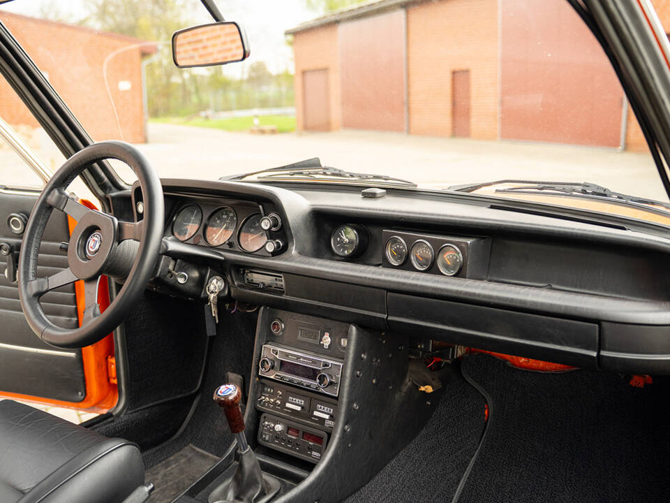 Image 36/56 de BMW 2002 tii Touring (1973)