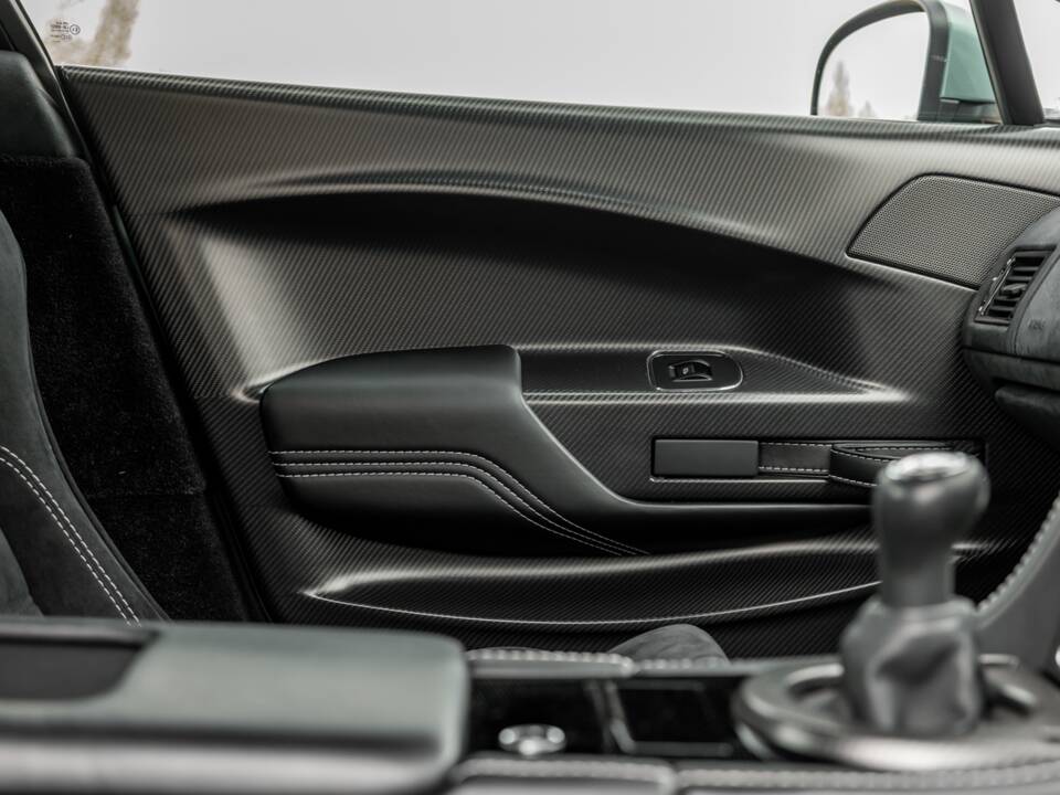 Image 31/65 de Aston Martin Vantage GT8 (2017)