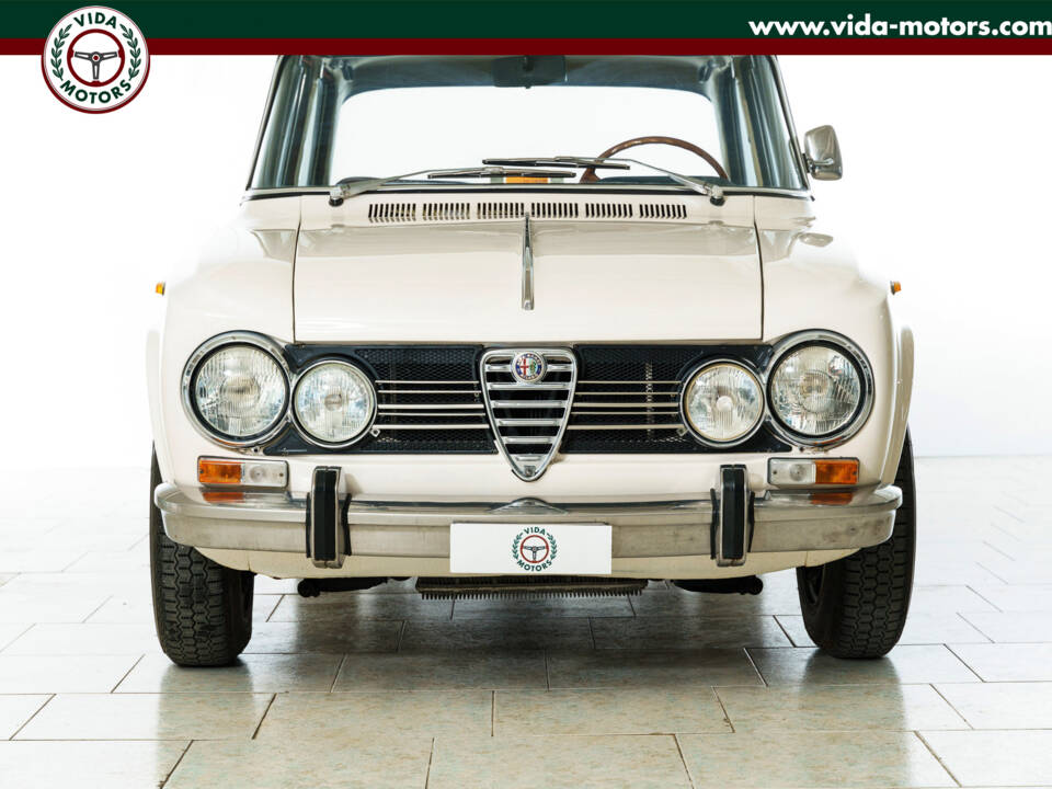 Image 3/35 of Alfa Romeo Giulia 1600 Super Biscione (1971)