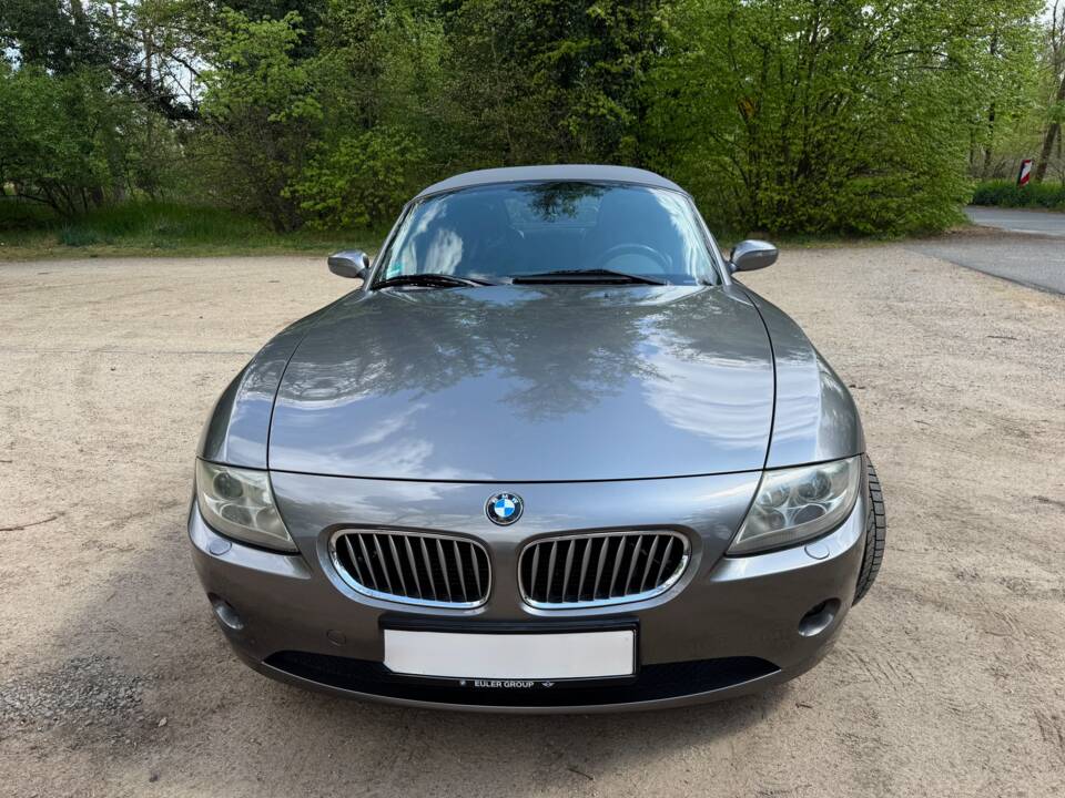 Bild 2/26 von BMW Z4 3.0i (2005)