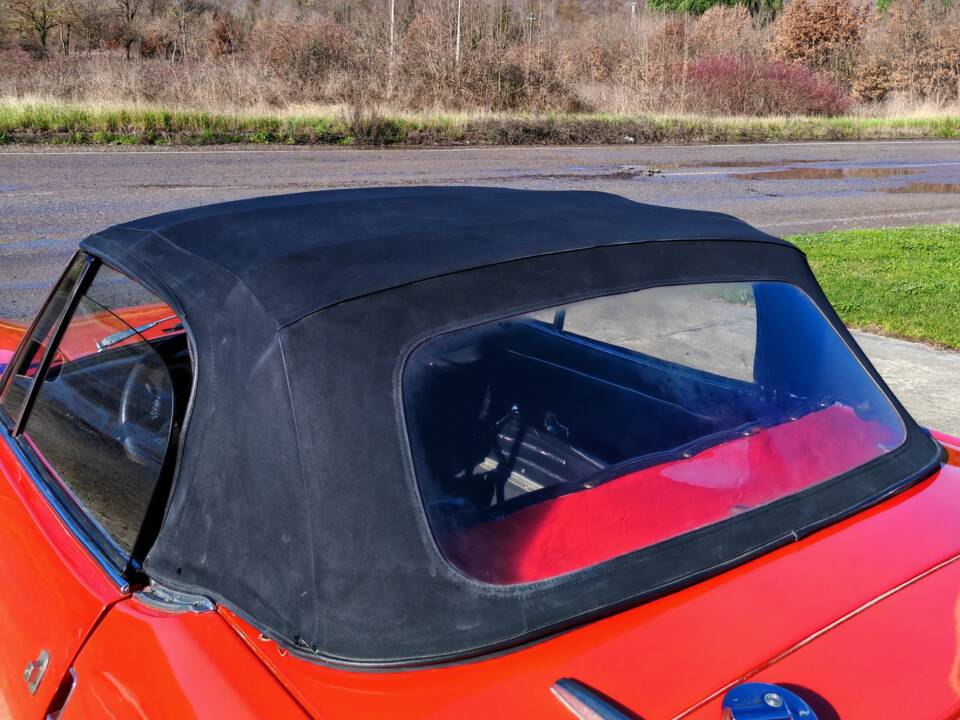 Image 23/39 of FIAT 850 Sport Spider (1969)