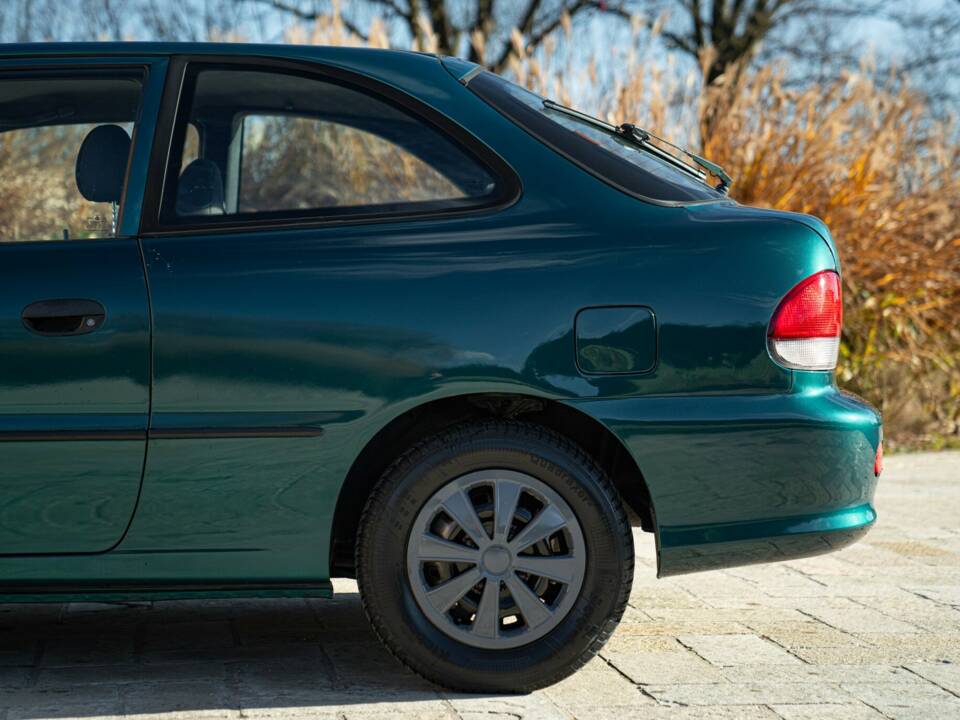 Image 18/46 de Hyundai Accent 1.3 (1997)