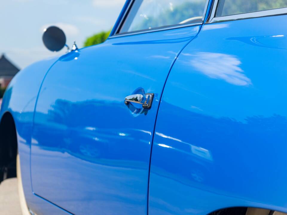 Immagine 32/53 di Porsche 356 1300 (1952)