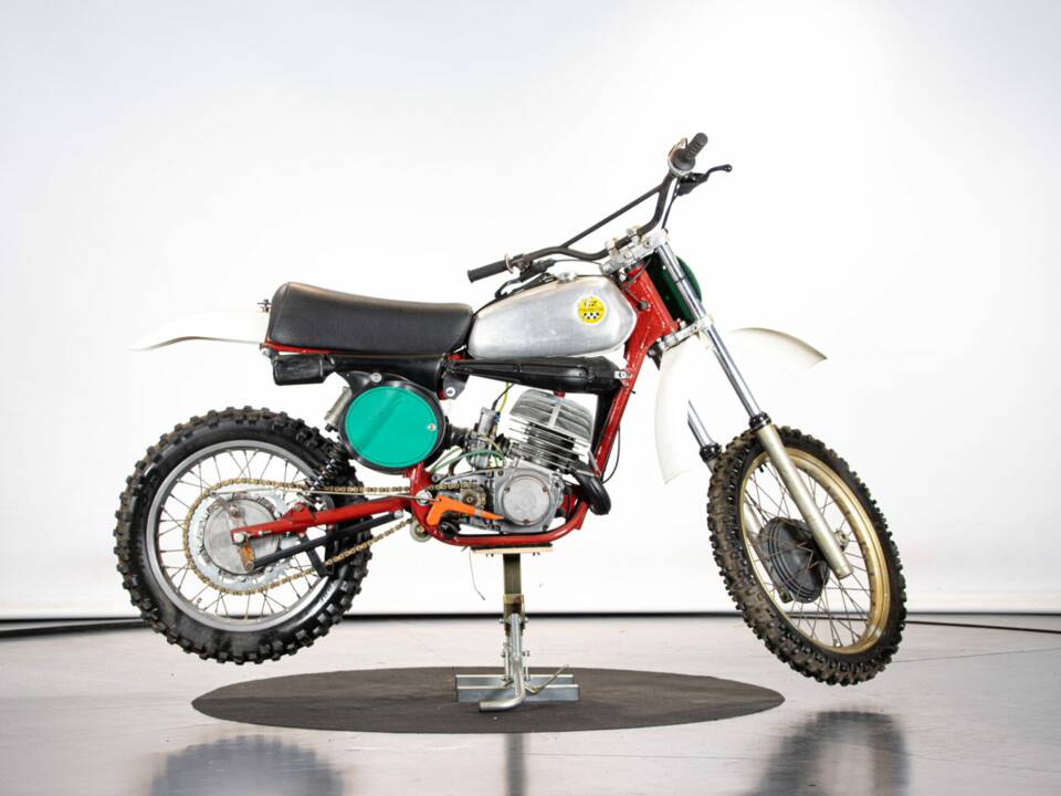 Image 5/38 of CZ 250 Moto Cross (1970)