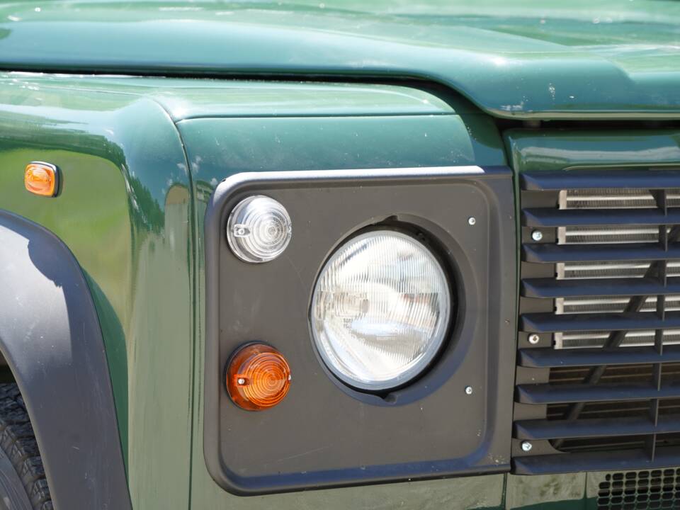 Image 7/64 of Land Rover Defender 90 Td5 (1999)