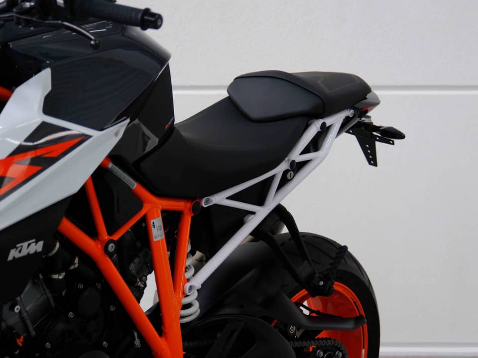 Image 40/83 of KTM 1290 Super Duke R (2018)