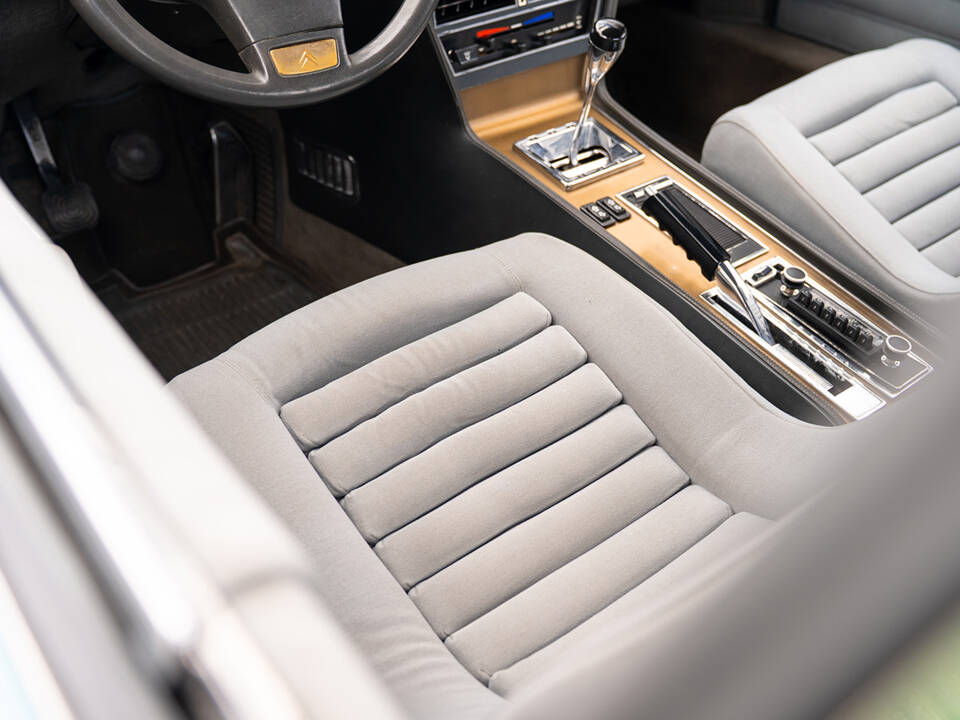 Image 25/57 of Citroën SM (1971)