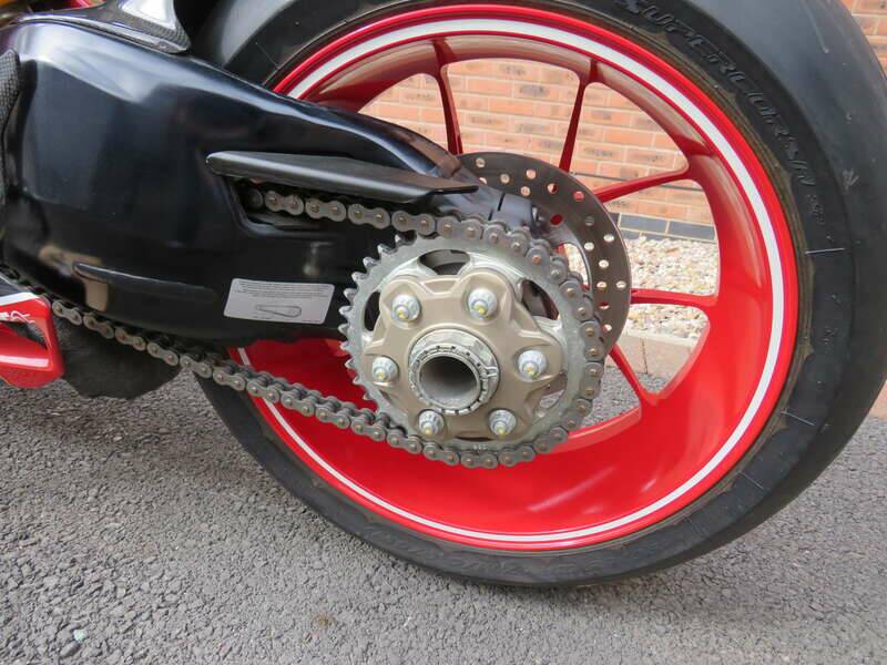 Bild 34/40 von Ducati 1098 R (2008)