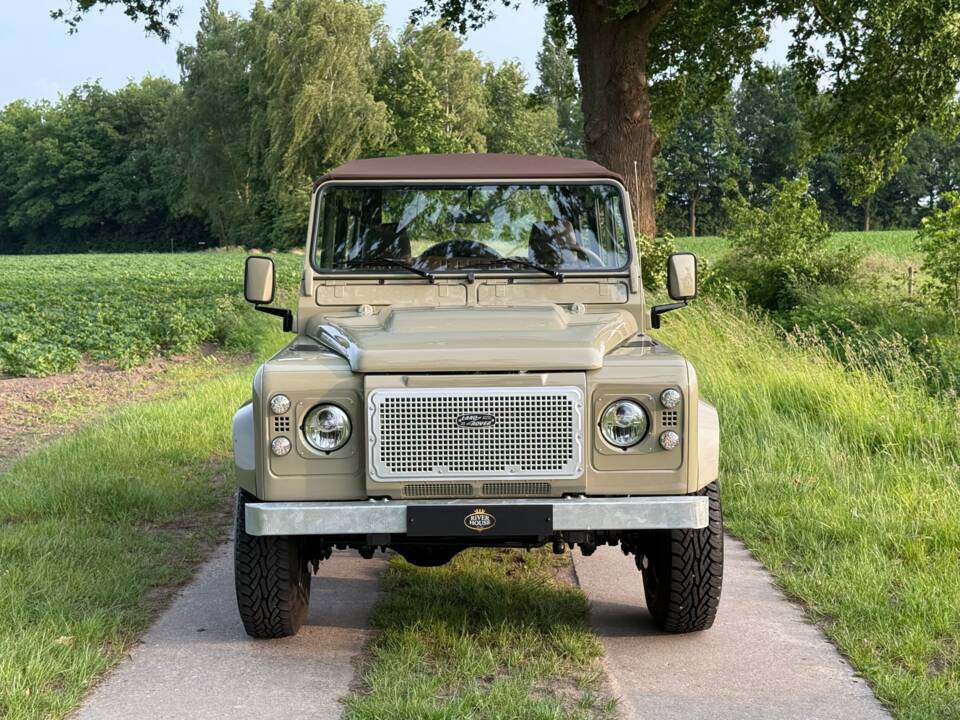 Bild 4/31 von Land Rover Defender 110 (2005)