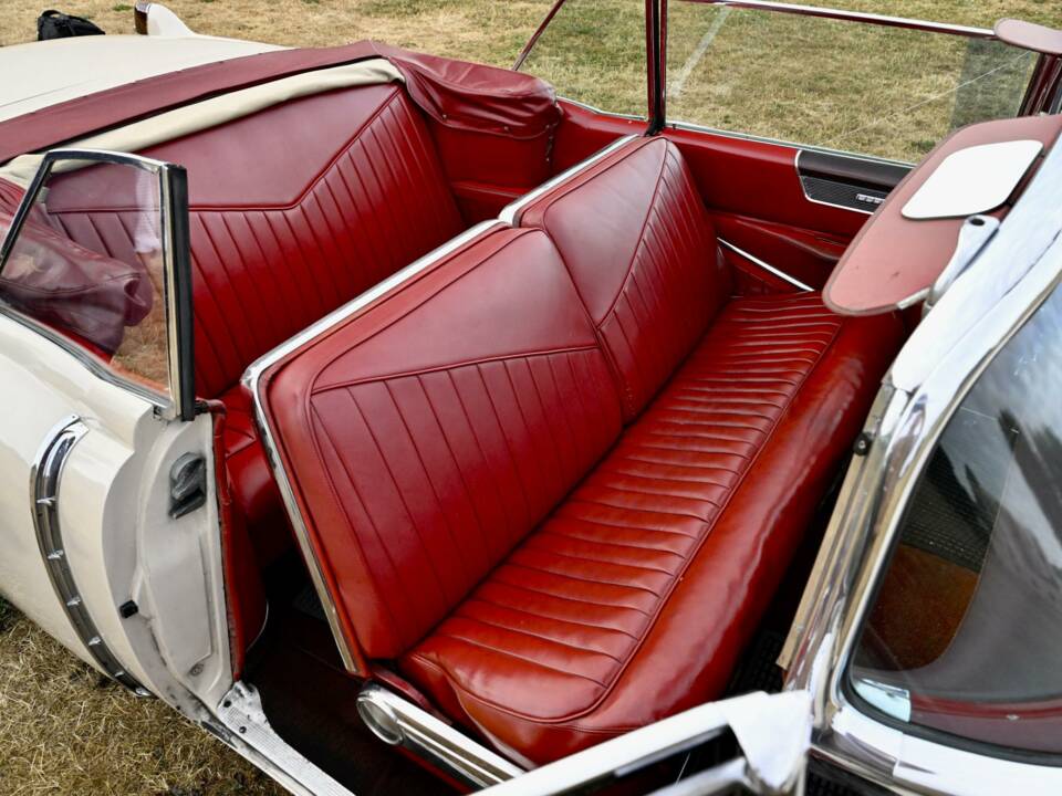 Bild 45/50 von Cadillac 62 Convertible (1954)