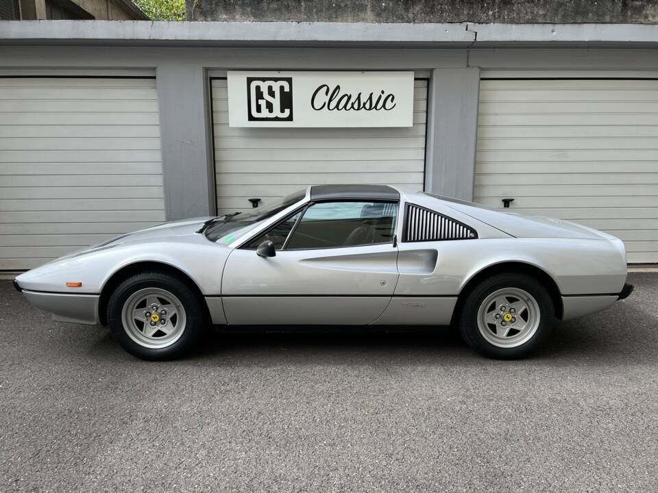 Bild 1/12 von Ferrari 308 GTSi Quattrovalvole (1984)