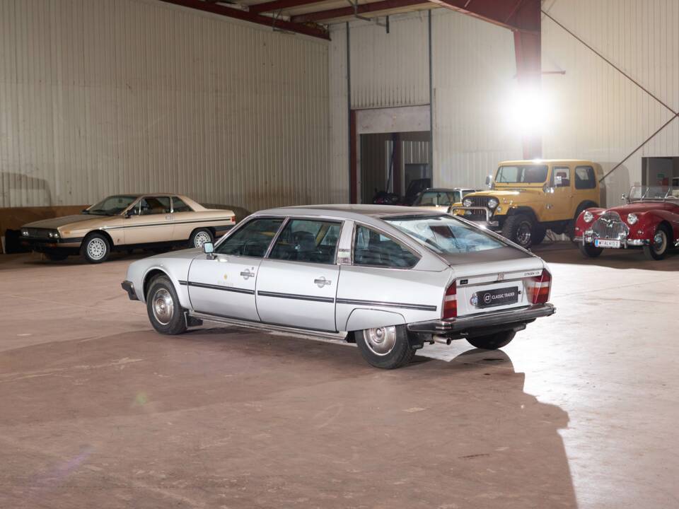 Afbeelding 10/47 van Citroën CX Prestige injection (1982)