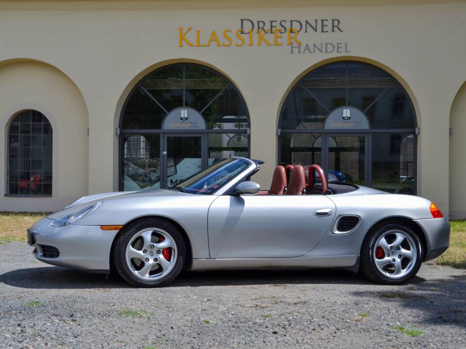 Immagine 2/30 di Porsche Boxster S (2000)
