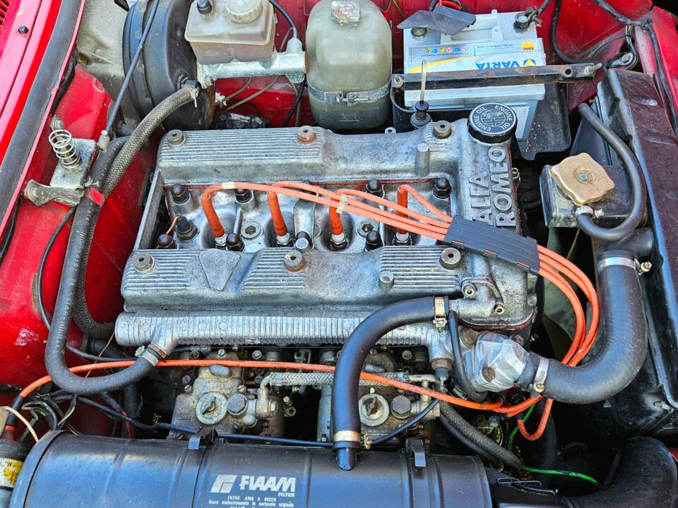 Image 7/11 of Alfa Romeo 1.6 Spider (1989)