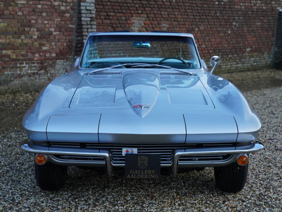 Immagine 5/50 di Chevrolet Corvette Sting Ray Convertible (1964)