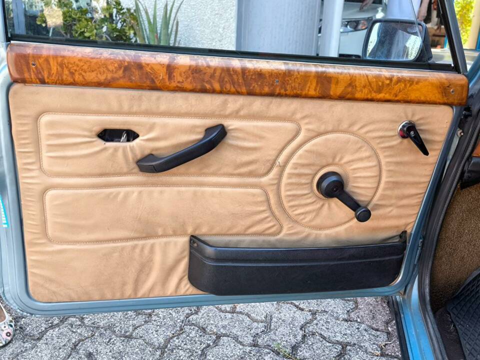 Immagine 7/19 di Austin Mini 1000 (1983)