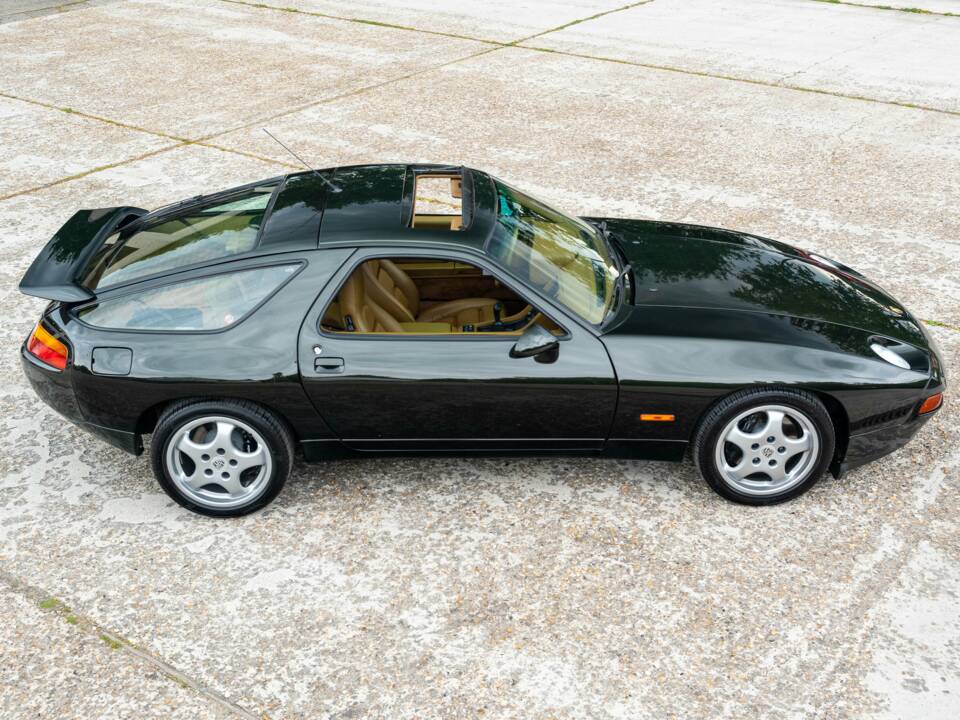 Image 7/30 of Porsche 928 GTS (1993)