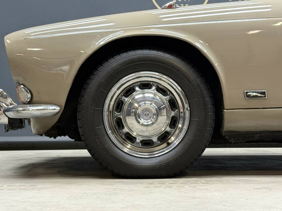 Bild 38/50 von Jaguar XJ 6 4.2 (1972)
