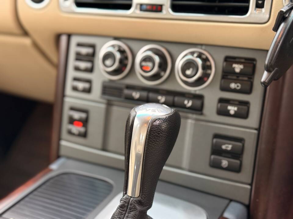 Bild 18/27 von Land Rover Range Rover Vogue TDV8 (2009)