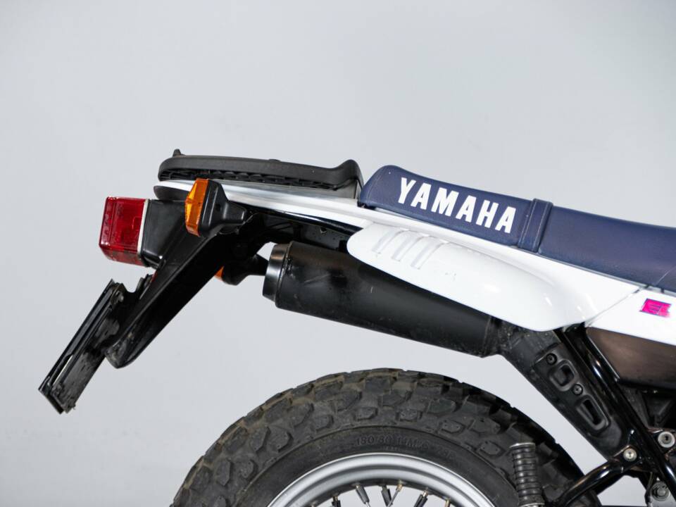 Bild 43/50 von Yamaha DUMMY (1995)