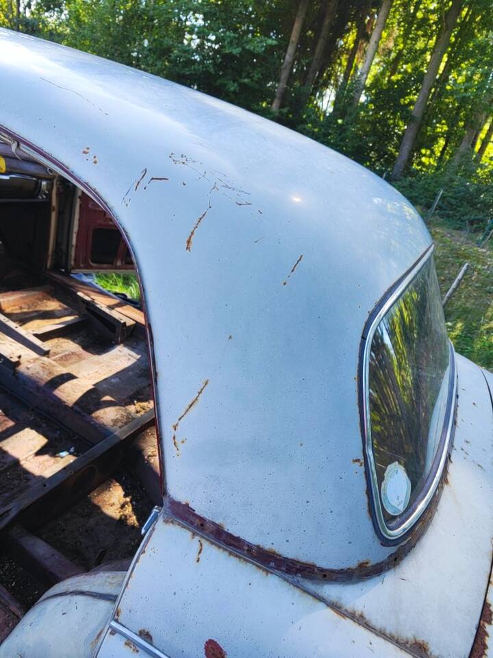 Image 12/50 of Mercedes-Benz 220 S (1958)