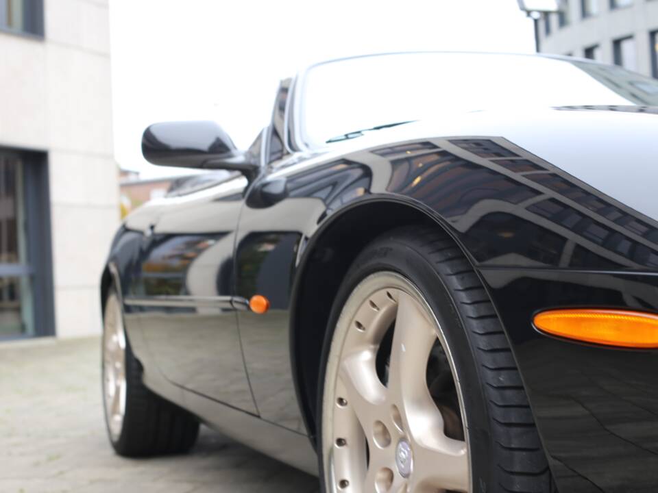 Immagine 30/45 di Jaguar XKR (2001)