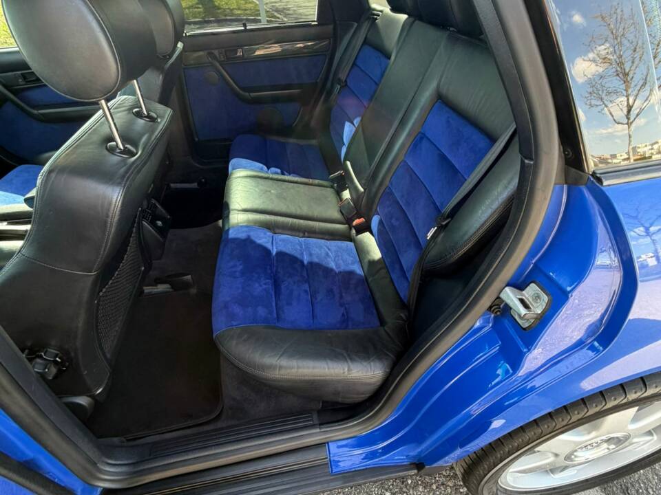 Image 29/29 of Audi S6 Plus Avant (1996)