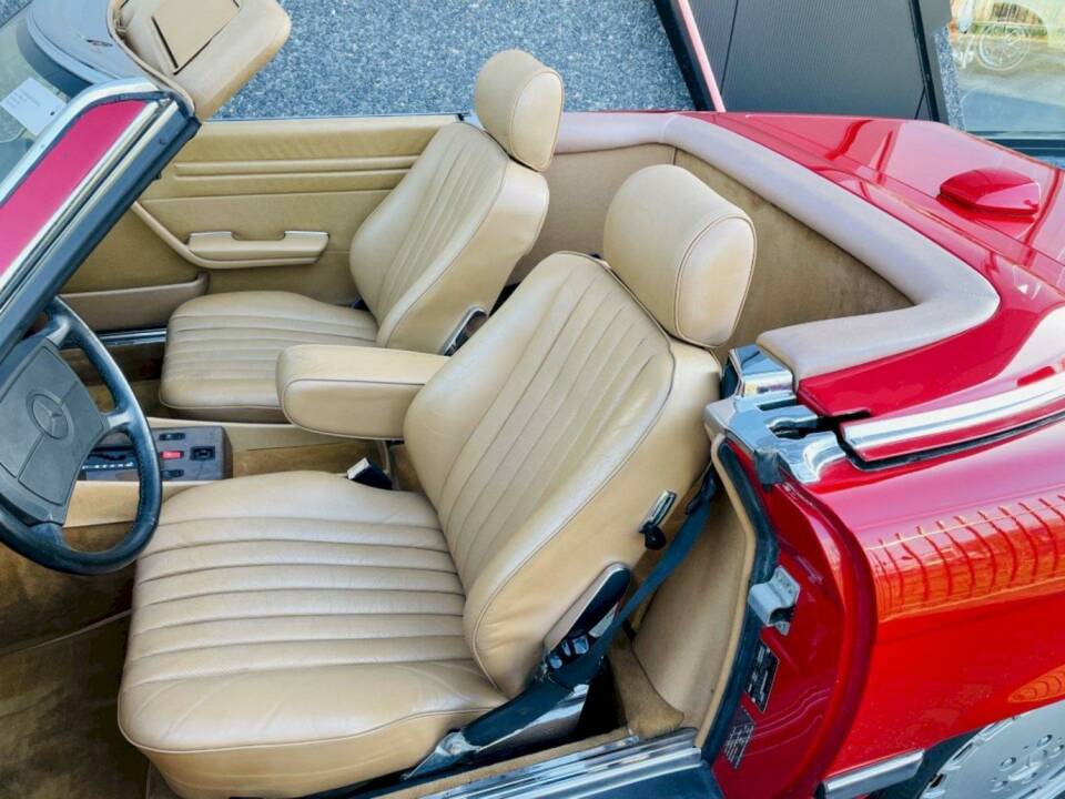 Bild 19/36 von Mercedes-Benz 560 SL (1987)
