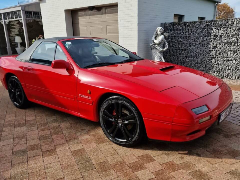 Image 1/8 of Mazda RX-7 Turbo (1988)