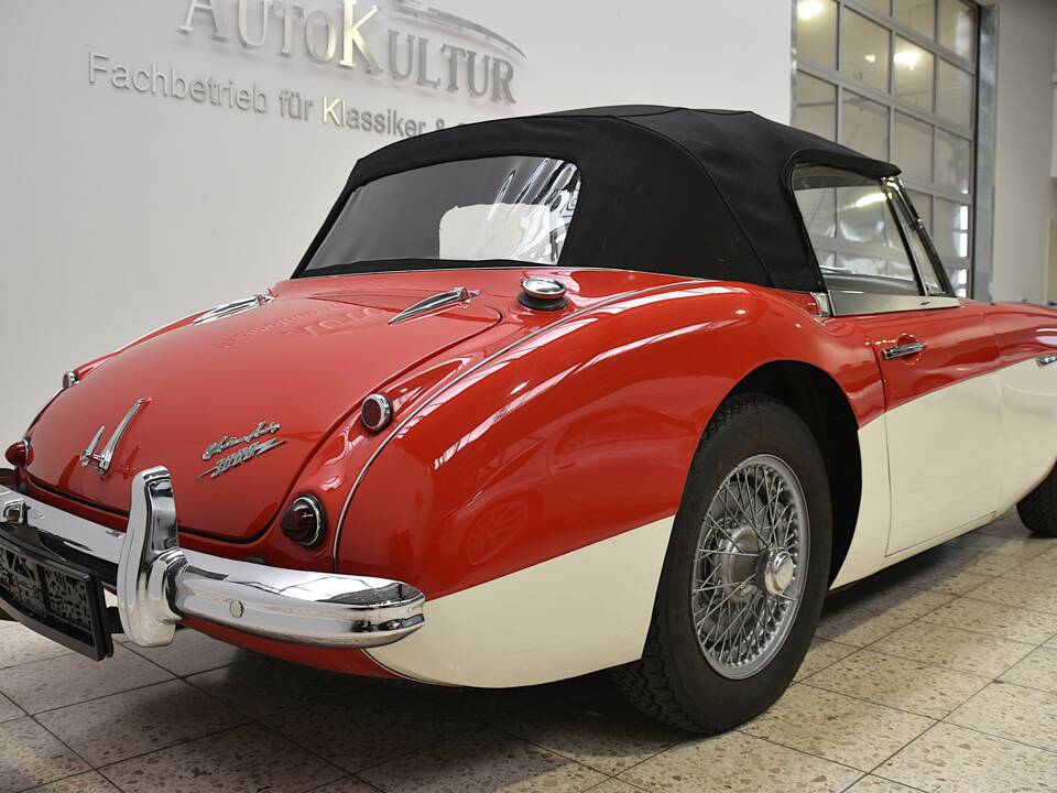 Image 4/20 de Austin-Healey 3000 Mk II (BJ7) (1962)