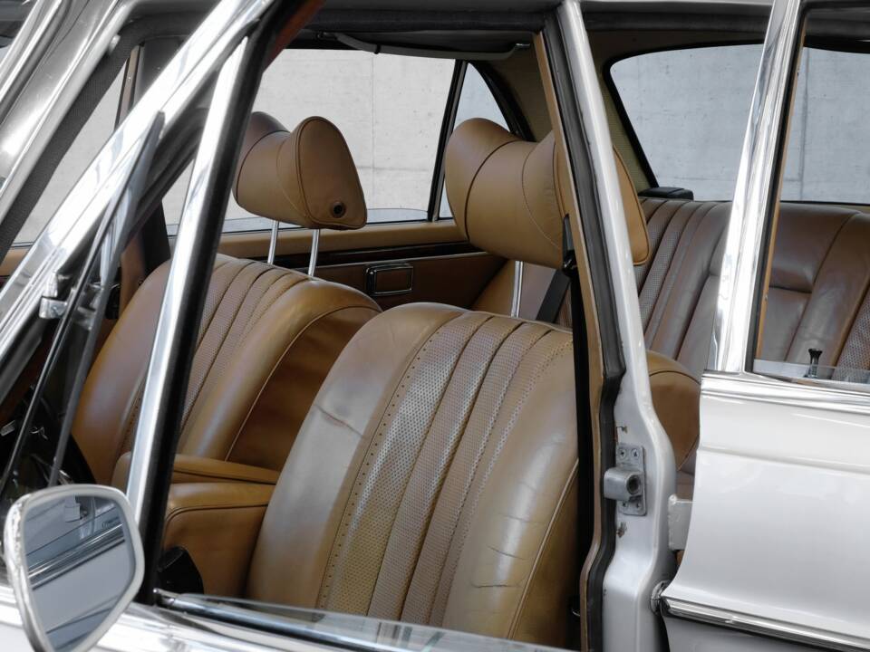 Immagine 27/50 di Mercedes-Benz 300 SEL 6.3 (1968)
