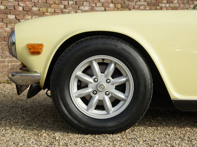 Image 35/50 of Triumph TR 6 (1971)