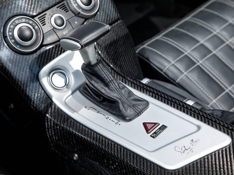 Image 21/28 of Mercedes-Benz SLR McLaren 722 S (2009)