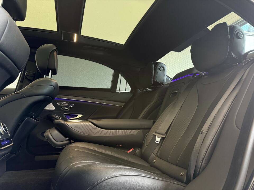 Image 17/30 of Mercedes-Benz S 350 d L (2018)