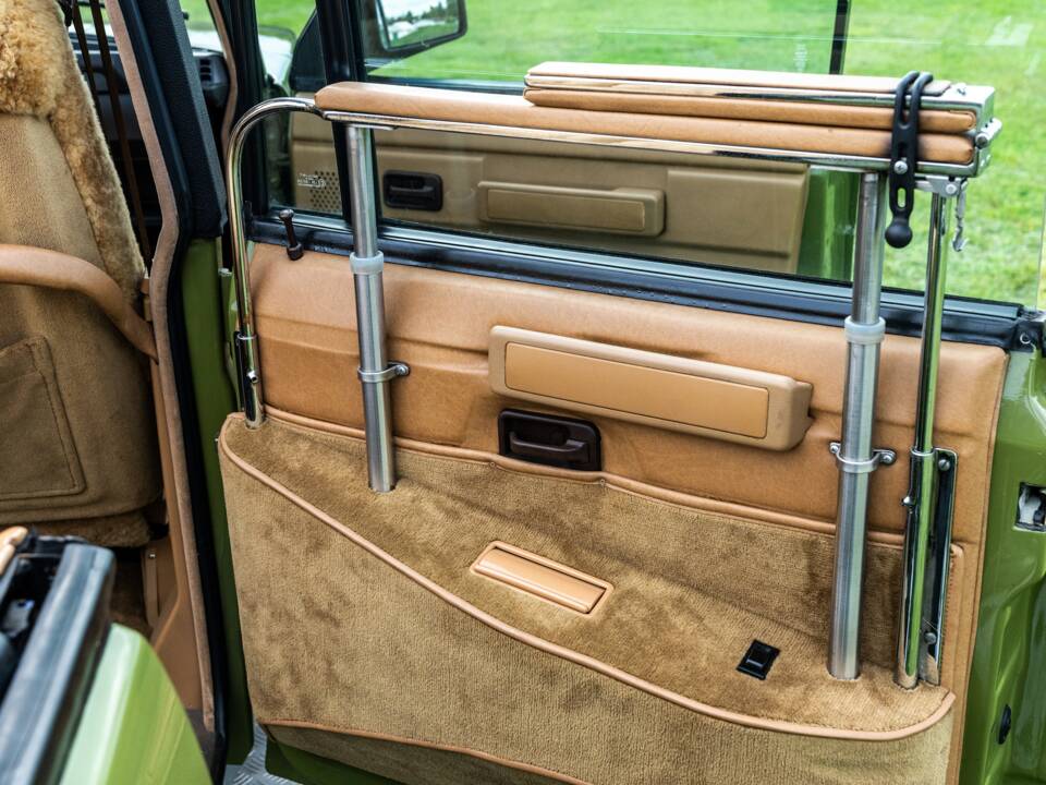 Image 13/86 of Land Rover Range Rover Classic Rometsch (1985)