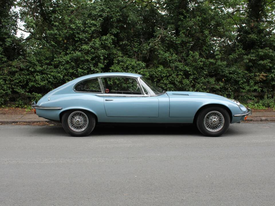 Afbeelding 7/16 van Jaguar E-Type V12 (2+2) (1971)