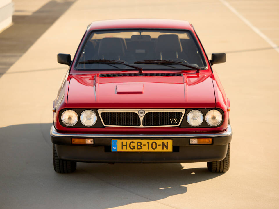 Bild 1/22 von Lancia Beta Coupe 2000 VX (1983)