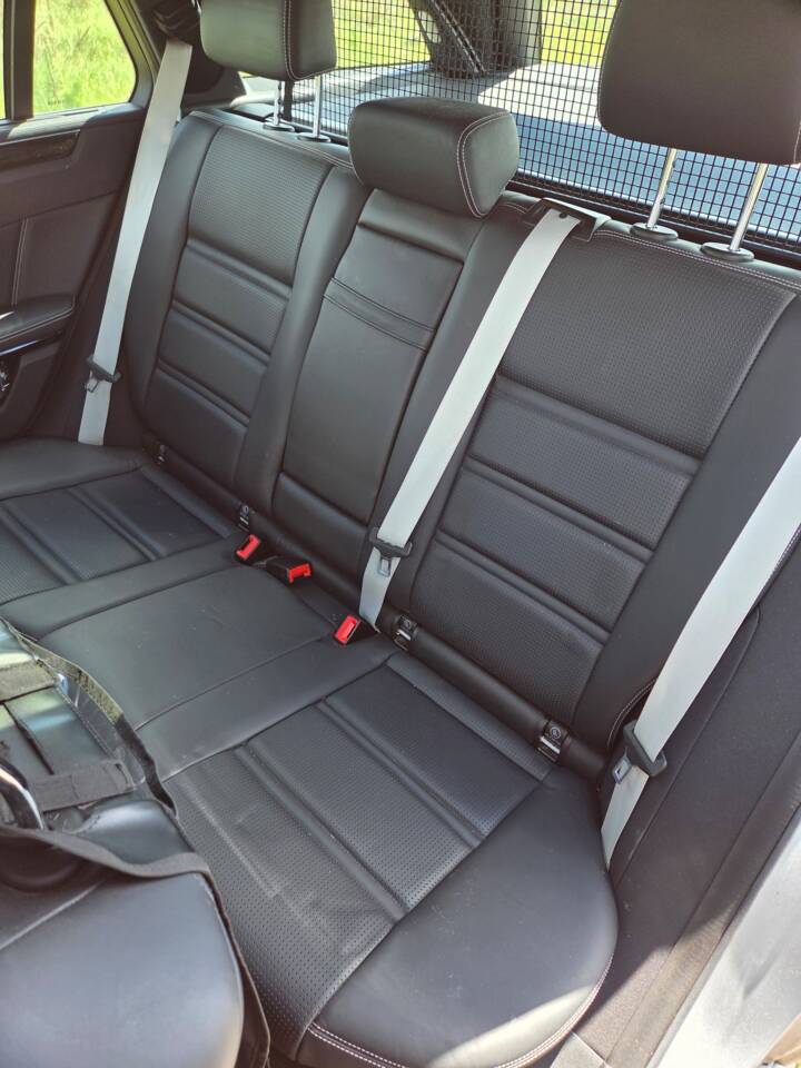 Immagine 10/11 di Mercedes-Benz E 63 S AMG 4MATIC T (2013)