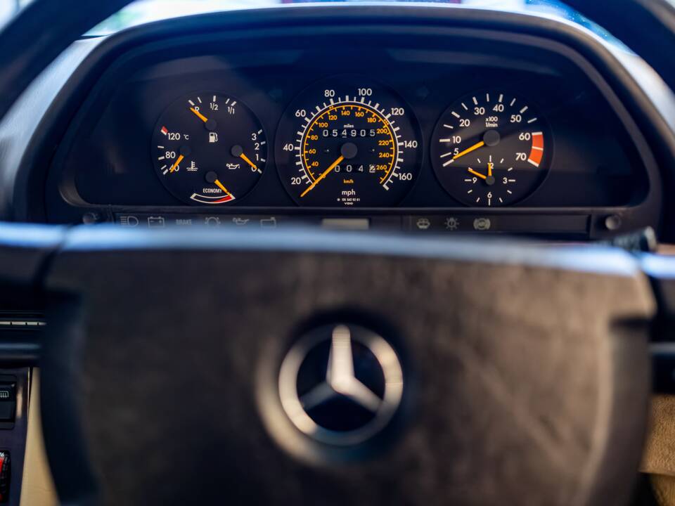 Bild 21/49 von Mercedes-Benz 560 SEL (1986)