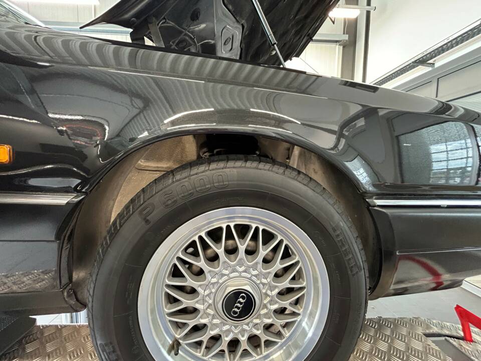 Immagine 9/44 di Audi 200 - 2.2 20V Turbo quattro (1990)