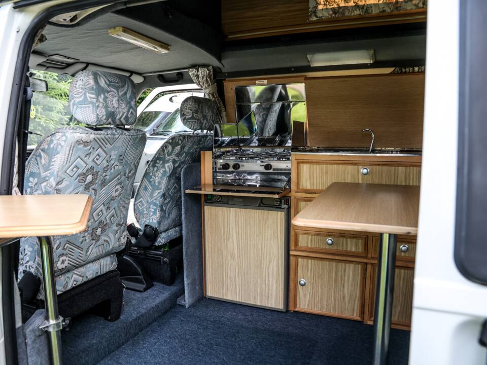 Image 26/37 of Volkswagen T4 California 2.0 (1996)