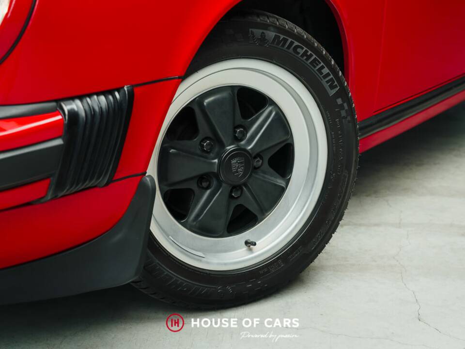 Afbeelding 11/24 van Porsche 911 Carrera 3.2 (1985)