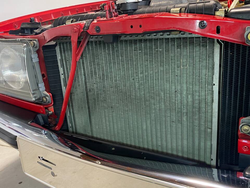 Image 74/100 of Mercedes-Benz 300 D (1983)