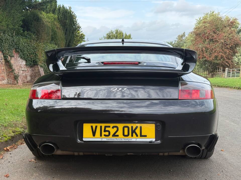 Image 4/30 of Porsche 911 Carrera 4 &quot;Millenium-Edition&quot; (2000)
