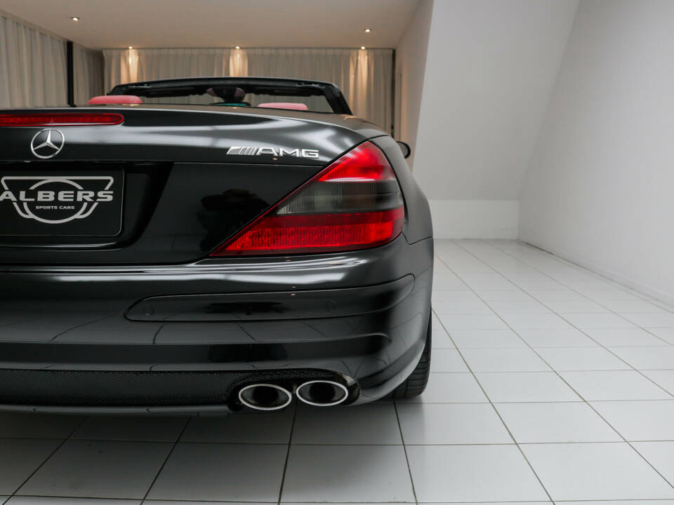 Image 17/21 of Mercedes-Benz SL 65 AMG (2005)