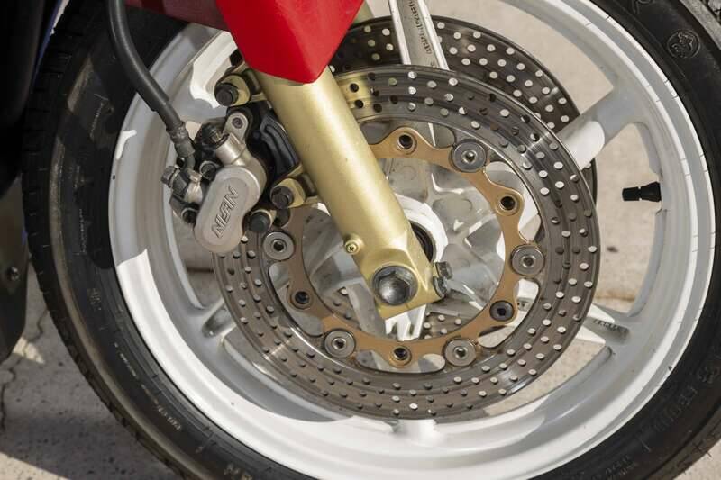 Bild 21/47 von Honda VFR 400 R (1988)