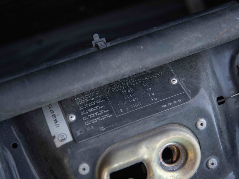 Image 61/63 of Porsche 928 GTS (1994)