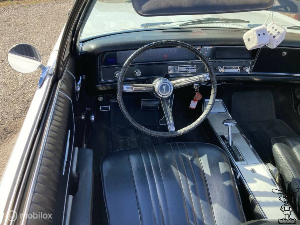 Image 18/50 of Pontiac Parisienne (1967)